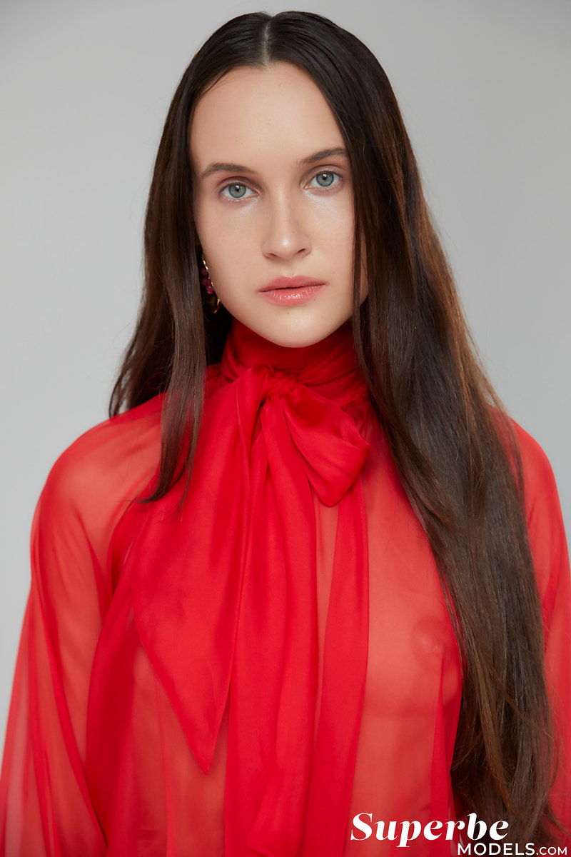 Эли, 21